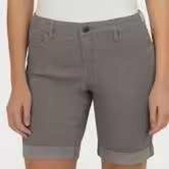 Nautica Pants - Nautica‎ Jeans Women's Bermuda Short - Gray/Size 6 NWT